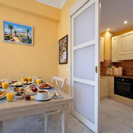 I Deluxe Seafront - Sea View - Garden & Terrace -prime Location- * 戛纳
