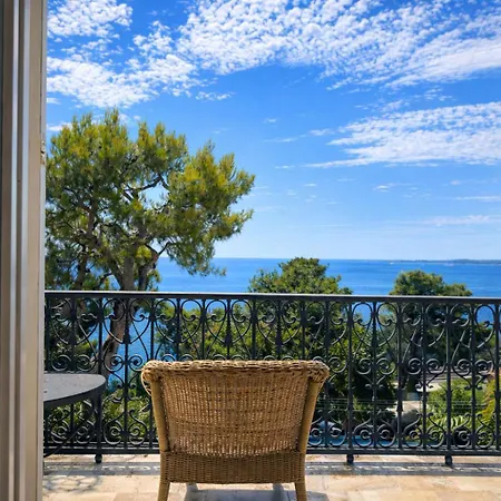 I Deluxe Seafront - Sea View - Garden & Terrace -prime Location- * 戛纳