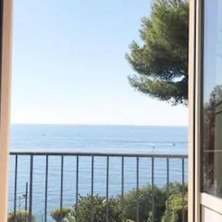 Villa Directly On The Sea *