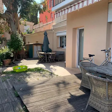 Villa Directly On The Sea