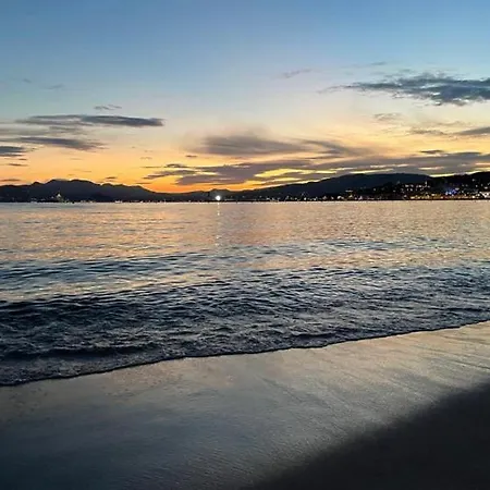 Directly On The Sea Cannes