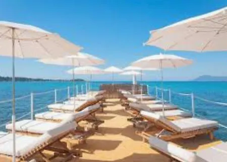 Directly On The Sea *