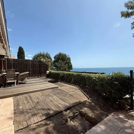 Villa Directly On The Sea *