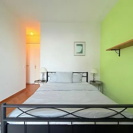 Directly On The Sea Villa *
