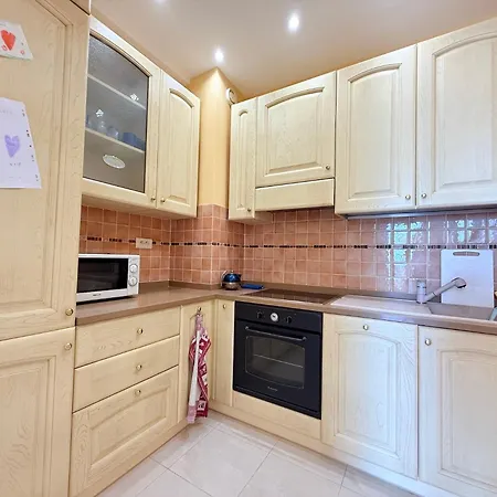 Villa I Deluxe Seafront - Sea View - Garden & Terrace -prime Location- *