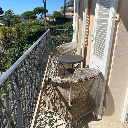 Villa I Deluxe Seafront - Sea View - Garden & Terrace -prime Location- Cannes