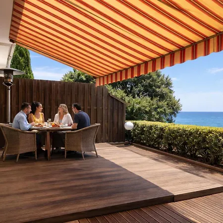 Beachfront I Garden - Terrace & Sea View -prime Location- Free Parking Villa *