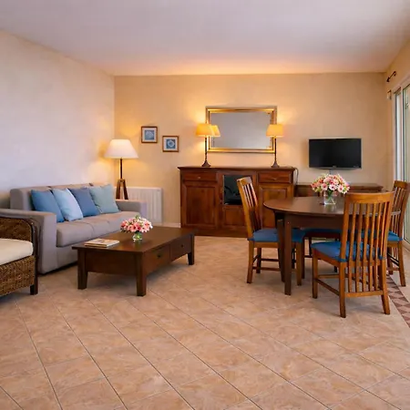 Villa Beachfront I Garden - Terrace & Sea View -prime Location- Free Parking *