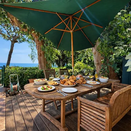 I Deluxe Seafront - Sea View - Garden & Terrace -prime Location- *