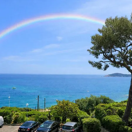 Beachfront I Garden - Terrace & Sea View -prime Location- Free Parking 칸느