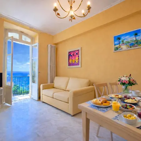 I Deluxe Seafront - Sea View - Garden & Terrace -prime Location- Villa *