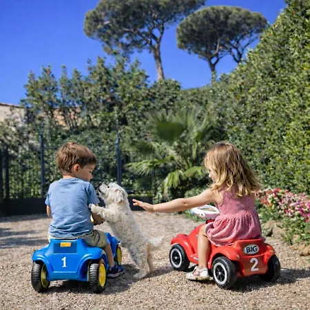 I Deluxe Seafront - Sea View - Garden & Terrace -prime Location- Villa