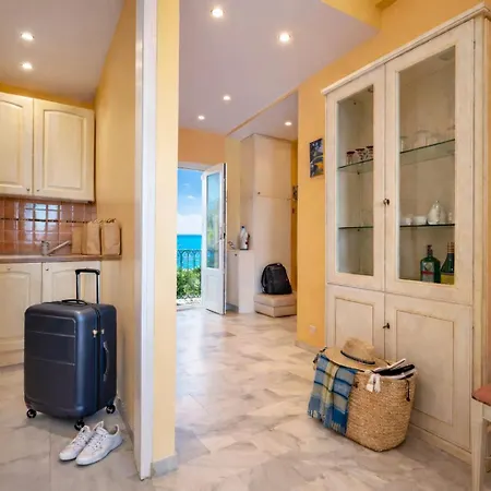 Villa Beachfront I Garden - Terrace & Sea View -prime Location- Free Parking Cannes