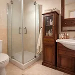 I Deluxe Seafront - Sea View - Garden & Terrace -prime Location- *